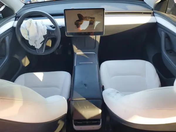 7SAYGDEE4PA061874 2023 TESLA MODEL Y - Image 8