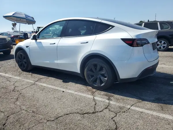 7SAYGDEE4PA063382 2023 TESLA MODEL Y - Image 2
