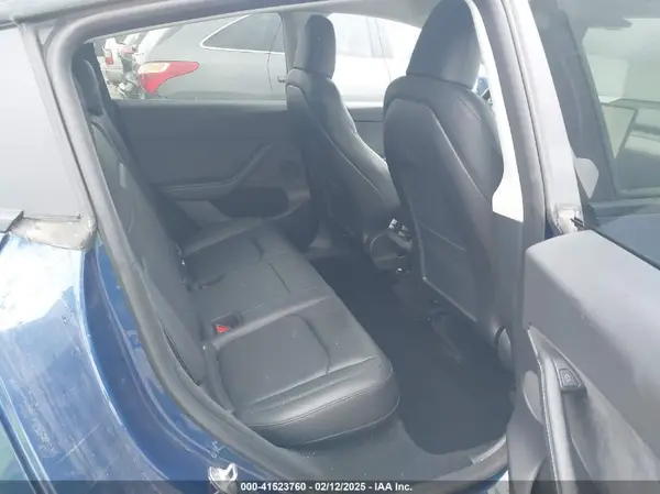 7SAYGDEE4PA064743 2023 TESLA MODEL Y - Image 8