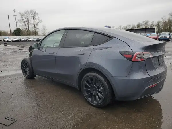 7SAYGDEE4PA070526 2023 TESLA MODEL Y - Image 2