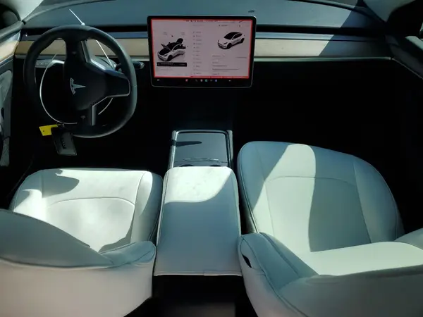7SAYGDEE4PA070770 2023 TESLA MODEL Y - Image 8