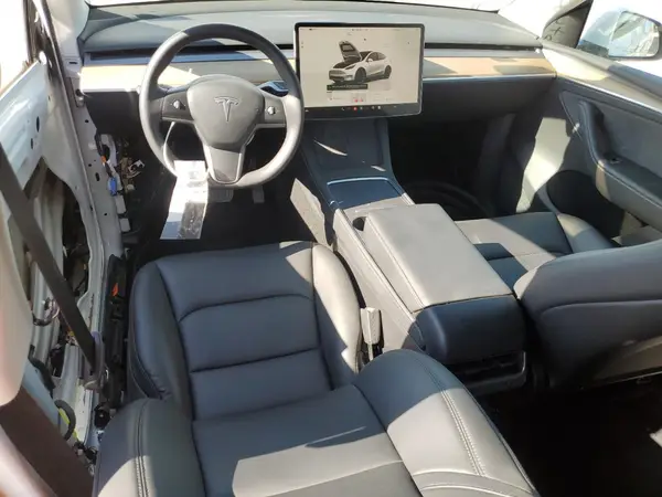 7SAYGDEE4PA071028 2023 TESLA MODEL Y - Image 8