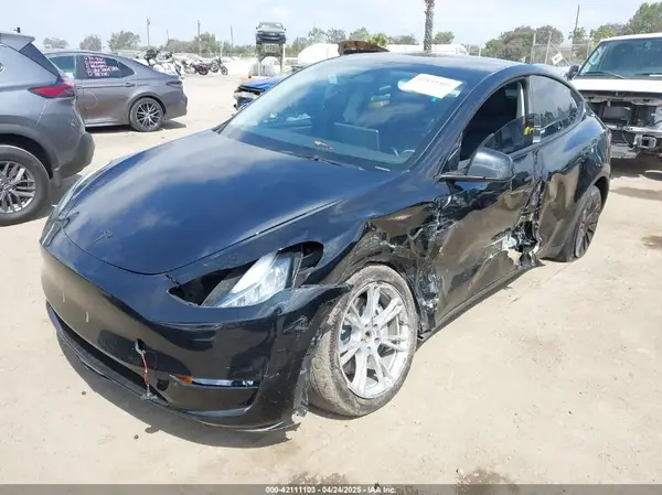 7SAYGDEE4PA073166 2023 TESLA MODEL Y - Image 2