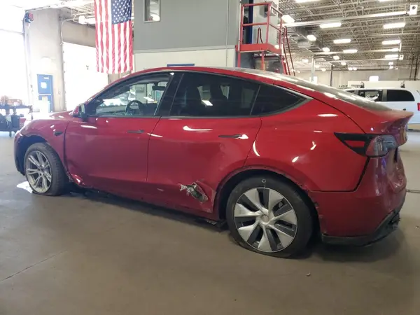 7SAYGDEE4PA073748 2023 TESLA MODEL Y - Image 2