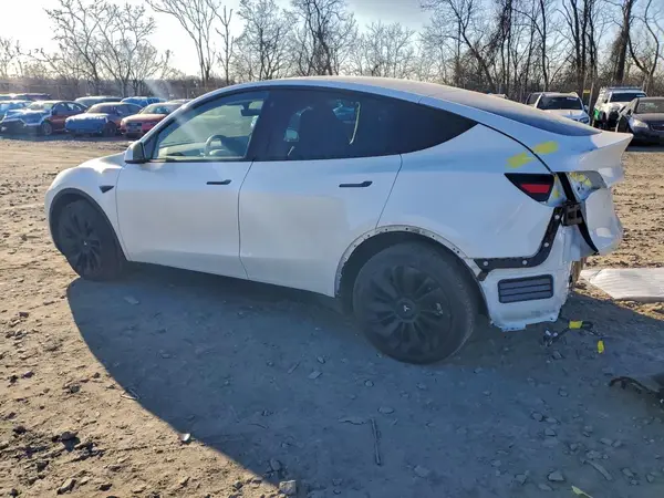 7SAYGDEE4PA074351 2023 TESLA MODEL Y - Image 2