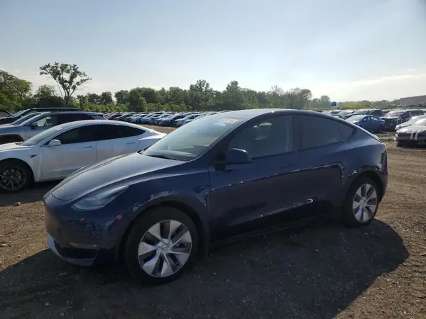 7SAYGDEE4PA087567 2023 TESLA MODEL Y - Image 1