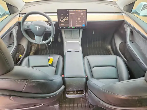 7SAYGDEE4PA093630 2023 TESLA MODEL Y - Image 8