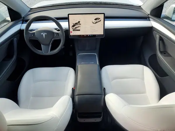 7SAYGDEE4PA095457 2023 TESLA MODEL Y - Image 8