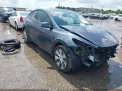 7SAYGDEE4PA096821 2023 TESLA MODEL Y