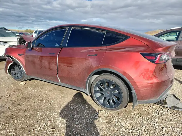 7SAYGDEE4PA098777 2023 TESLA MODEL Y - Image 2