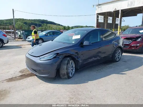 7SAYGDEE4PA103251 2023 TESLA MODEL Y - Image 2