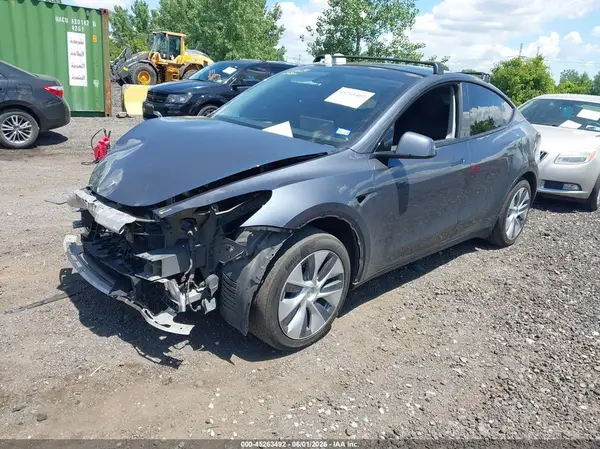 7SAYGDEE4PA106134 2023 TESLA MODEL Y - Image 2
