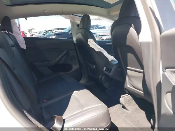7SAYGDEE4PA108062 2023 TESLA MODEL Y - Image 8