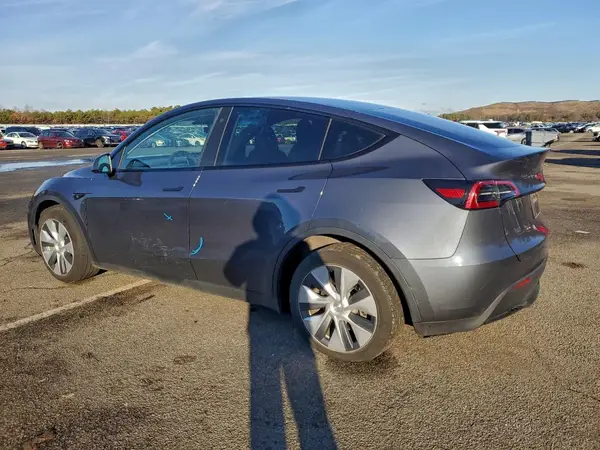 7SAYGDEE4PA109387 2023 TESLA MODEL Y - Image 2