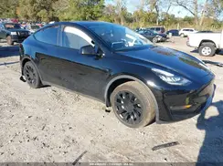 7SAYGDEE4PA117618 2023 TESLA MODEL Y