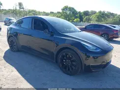 7SAYGDEE4PA118705 2023 TESLA MODEL Y