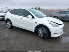 7SAYGDEE4PA123306 2023 TESLA MODEL Y