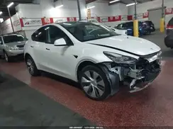 7SAYGDEE4PA124021 2023 TESLA MODEL Y