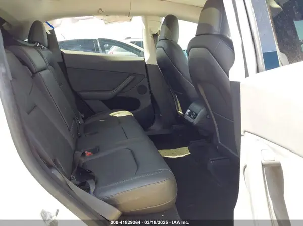 7SAYGDEE4PA136413 2023 TESLA MODEL Y - Image 8