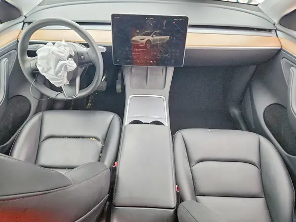 7SAYGDEE4PA137674 2023 TESLA MODEL Y - Image 8