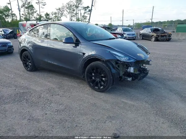 7SAYGDEE4PA139277 2023 TESLA MODEL Y - Image 1