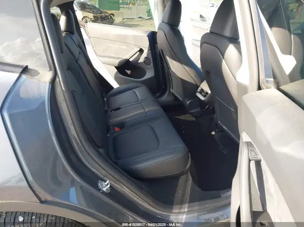 7SAYGDEE4PA139277 2023 TESLA MODEL Y - Image 8
