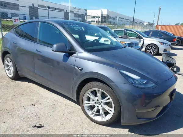 7SAYGDEE4PA144270 2023 TESLA MODEL Y - Image 1