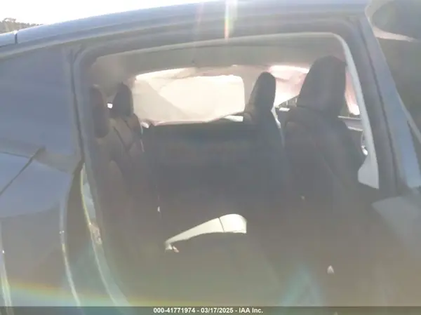 7SAYGDEE4PA145922 2023 TESLA MODEL Y - Image 8