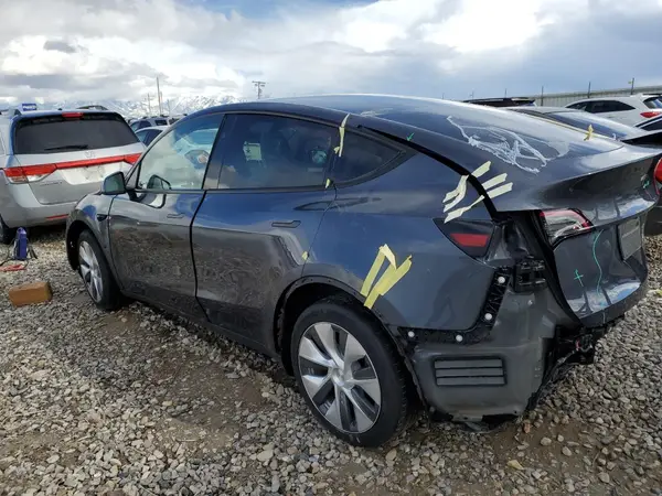 7SAYGDEE4PA147170 2023 TESLA MODEL Y - Image 2
