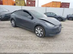 7SAYGDEE4PA147444 2023 TESLA MODEL Y