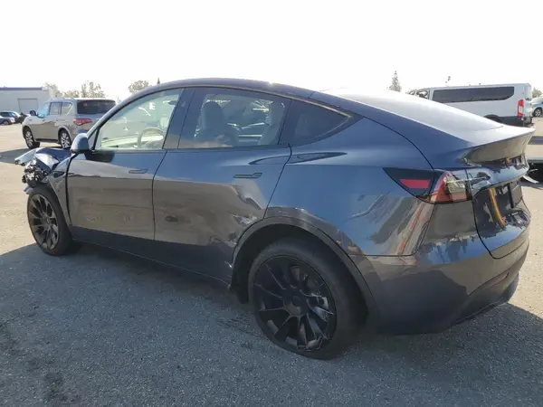 7SAYGDEE4PA154815 2023 TESLA MODEL Y - Image 2