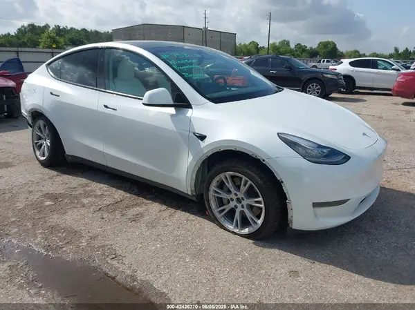 7SAYGDEE4PA155205 2023 TESLA MODEL Y - Image 1