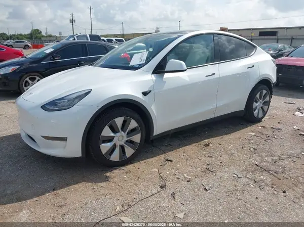 7SAYGDEE4PA155205 2023 TESLA MODEL Y - Image 2