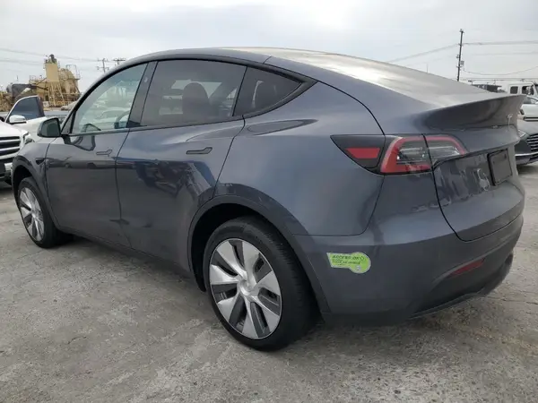 7SAYGDEE4PA155852 2023 TESLA MODEL Y - Image 2