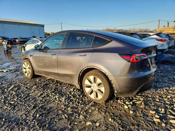 7SAYGDEE4PA160386 2023 TESLA MODEL Y - Image 2