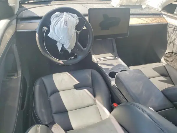 7SAYGDEE4PA163739 2023 TESLA MODEL Y - Image 8