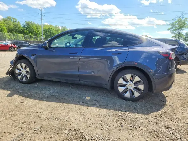 7SAYGDEE4PA164227 2023 TESLA MODEL Y - Image 2