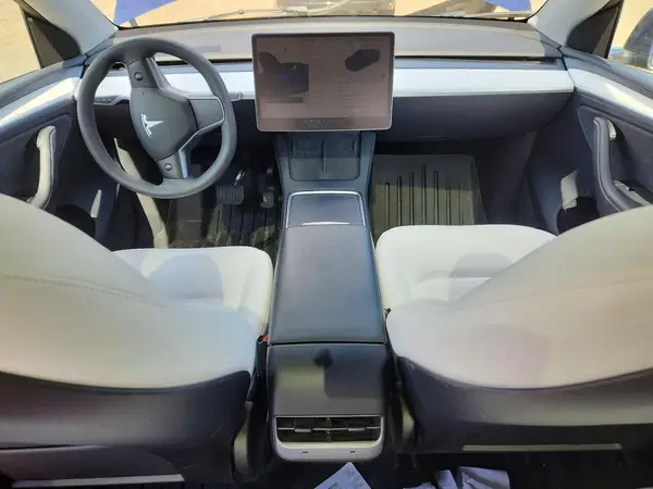 7SAYGDEE4PA171002 2023 TESLA MODEL Y - Image 8