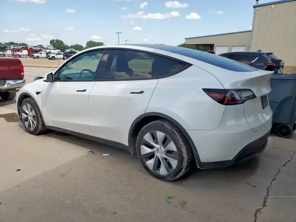 7SAYGDEE4PA176362 2023 TESLA MODEL Y - Image 2