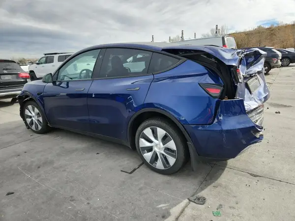 7SAYGDEE4PA176409 2023 TESLA MODEL Y - Image 2