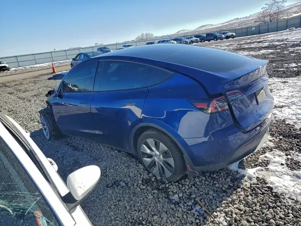 7SAYGDEE4PA179729 2023 TESLA MODEL Y - Image 2