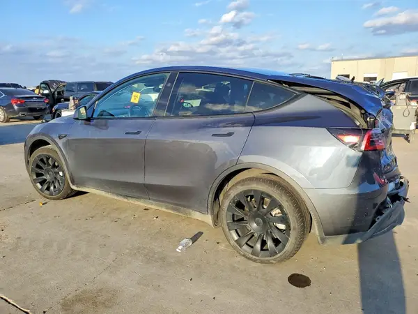 7SAYGDEE4PA181805 2023 TESLA MODEL Y - Image 2