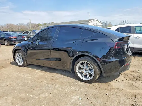 7SAYGDEE4PA183361 2023 TESLA MODEL Y - Image 2