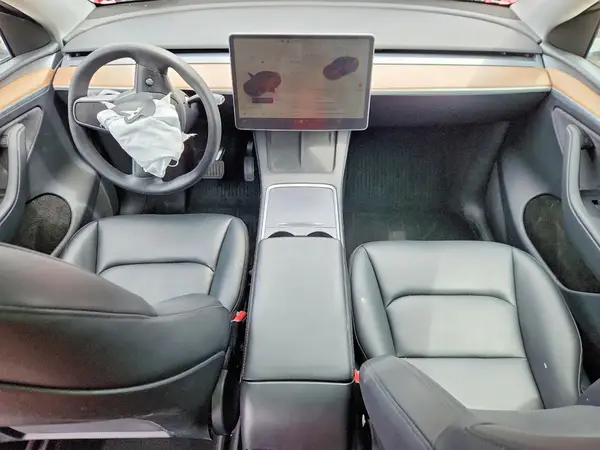 7SAYGDEE4PA184560 2023 TESLA MODEL Y - Image 8