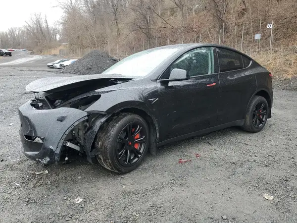 7SAYGDEE4PA185207 2023 TESLA MODEL Y - Image 1