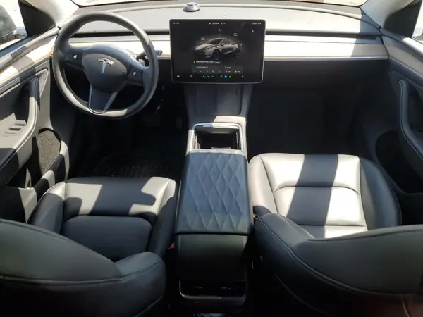 7SAYGDEE4PA187636 2023 TESLA MODEL Y - Image 8