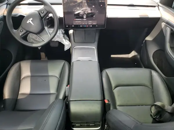 7SAYGDEE4PA190245 2023 TESLA MODEL Y - Image 8