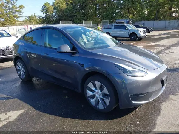 7SAYGDEE4PA192738 2023 TESLA MODEL Y - Image 1