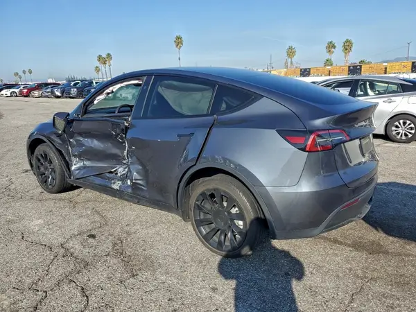 7SAYGDEE4PA194389 2023 TESLA MODEL Y - Image 2