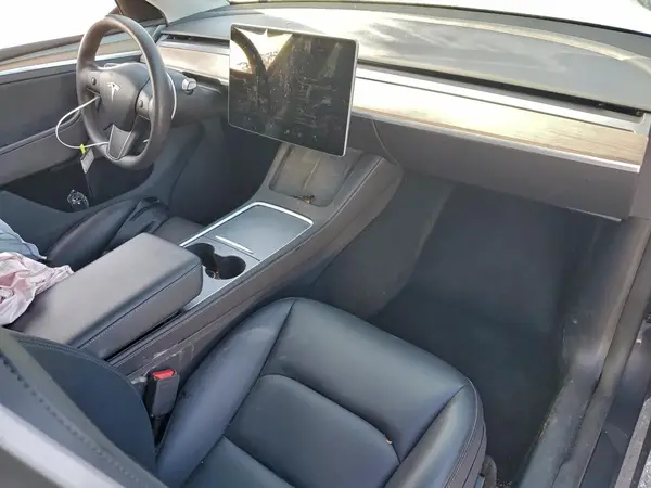 7SAYGDEE4PA194389 2023 TESLA MODEL Y - Image 8